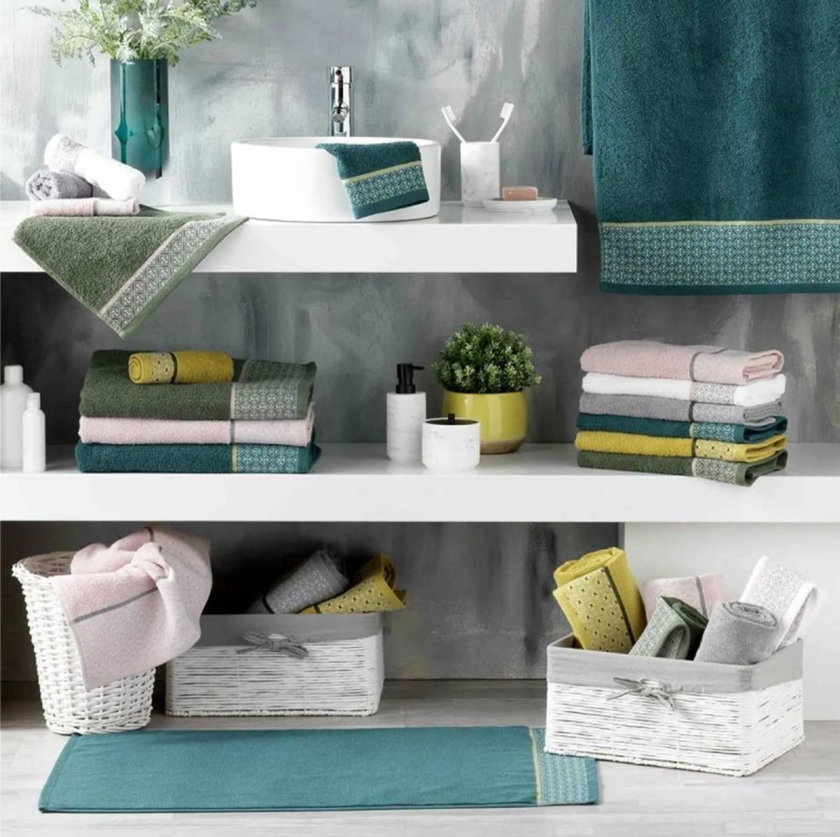 Toalla Ducha 70 x 130 cm Felpa Lisa Jacquard - Sweet Home