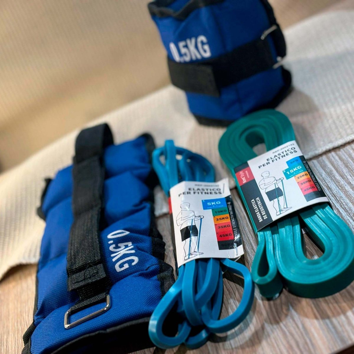 Kit de Entrenamiento Inicial: Pesas Tobilleras 0.5kg + Set de Bandas Elásticas - Sweet Home