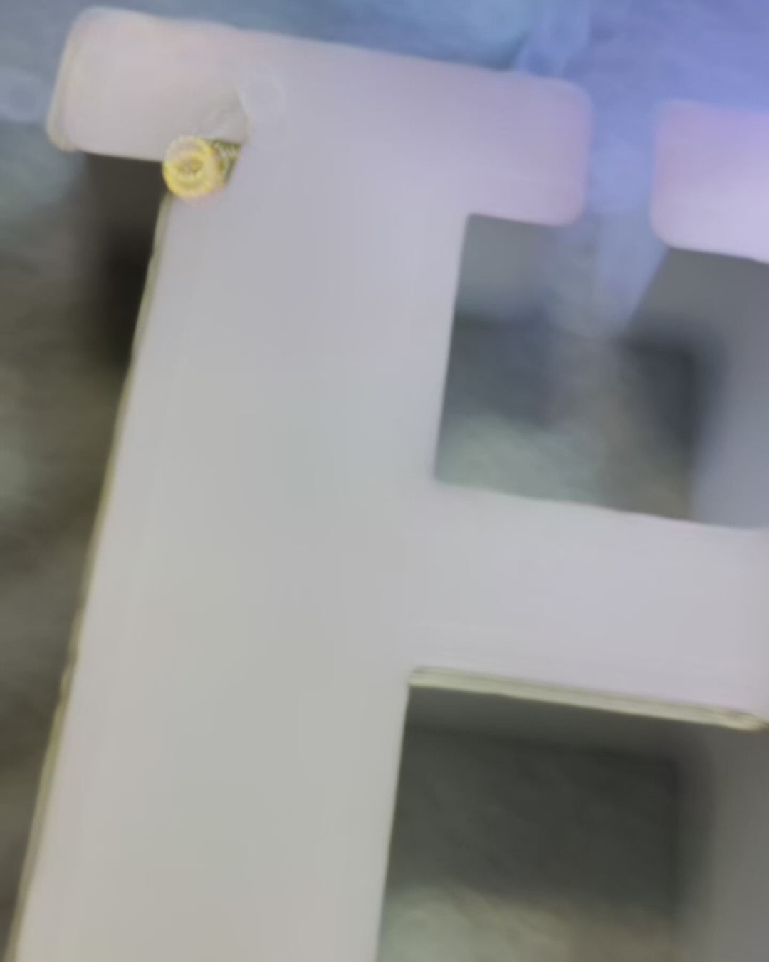 Letra de Madera Blanca con Luces LED - Inicial Luminosa para Decoración, Bodas y Regalos Personalizados