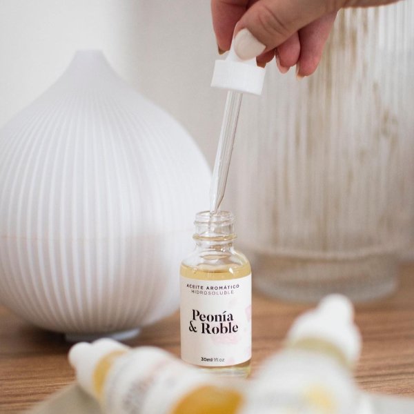 Frasco con gotero y caja de aceite aromático hidrosoluble Peonía y Roble de 30ml para difusor de aromas Sweet Home