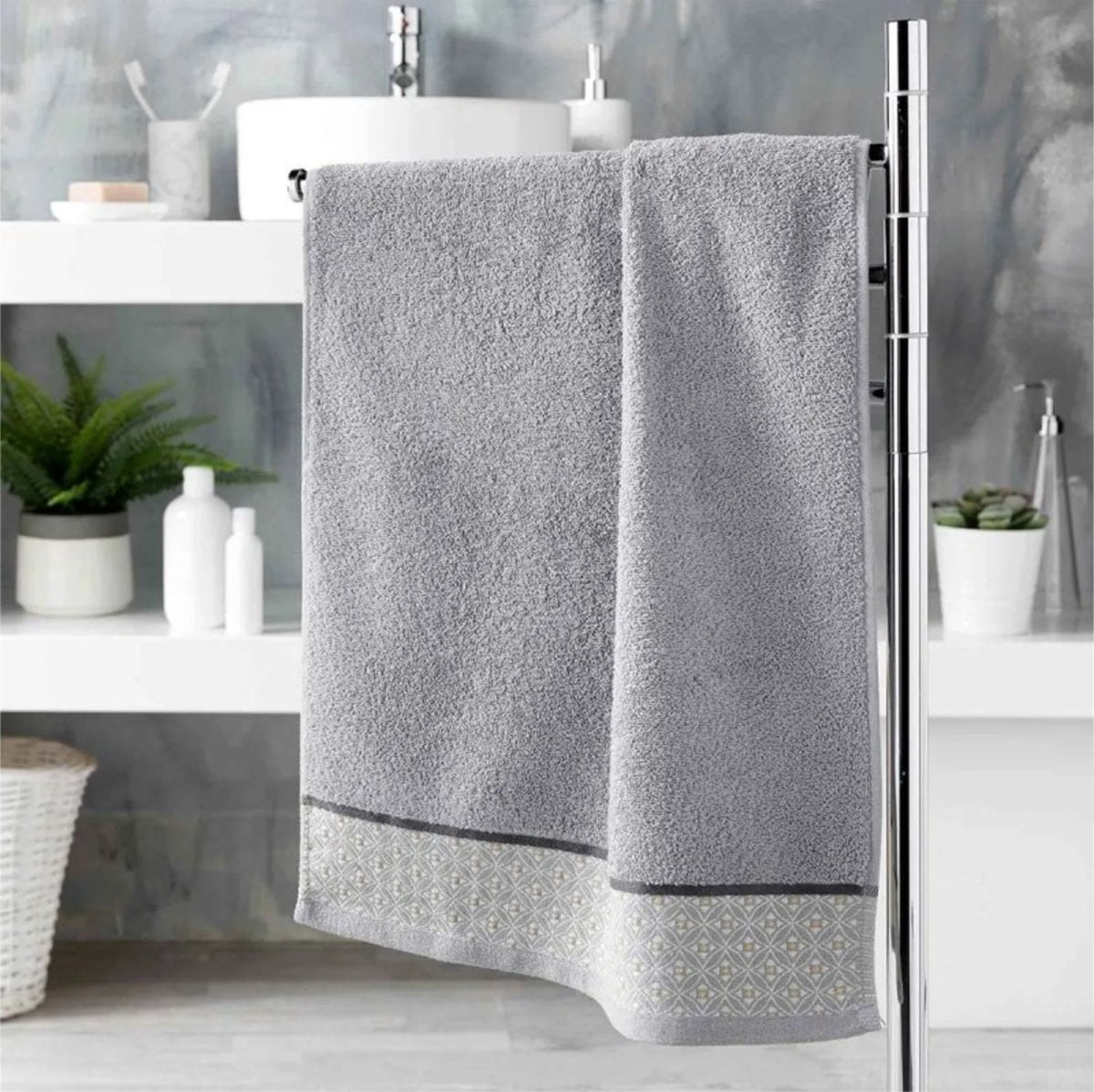 Toalla Baño 90 x 150 cm Felpa Lisa Jacquard - Sweet Home